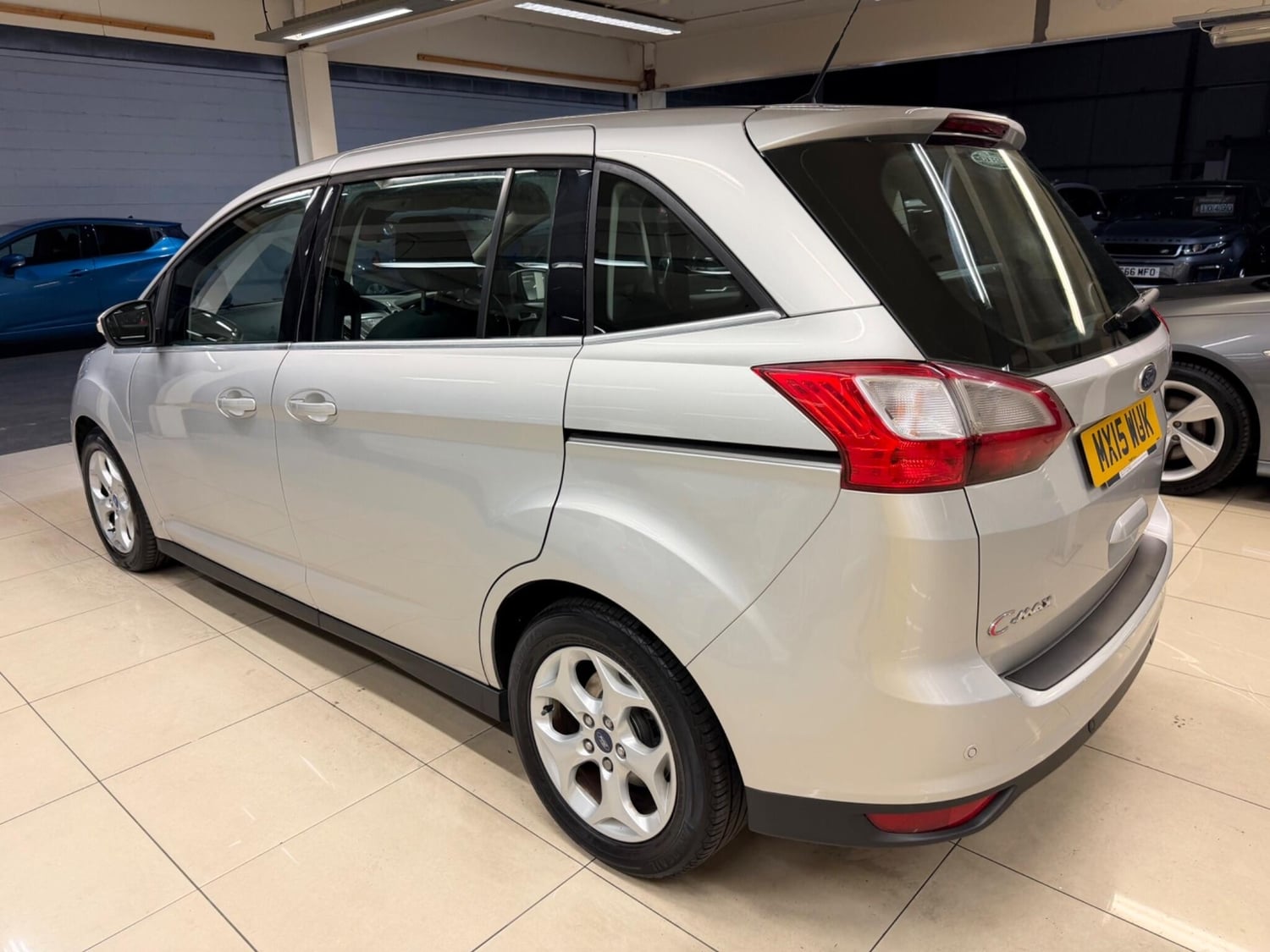 Ford Grand C-MAX 2015 - Cars