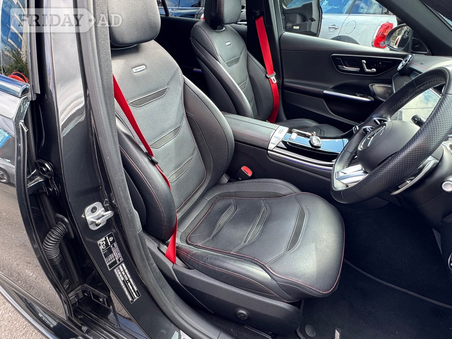 [ berth ]Mercedes-Benz C Class