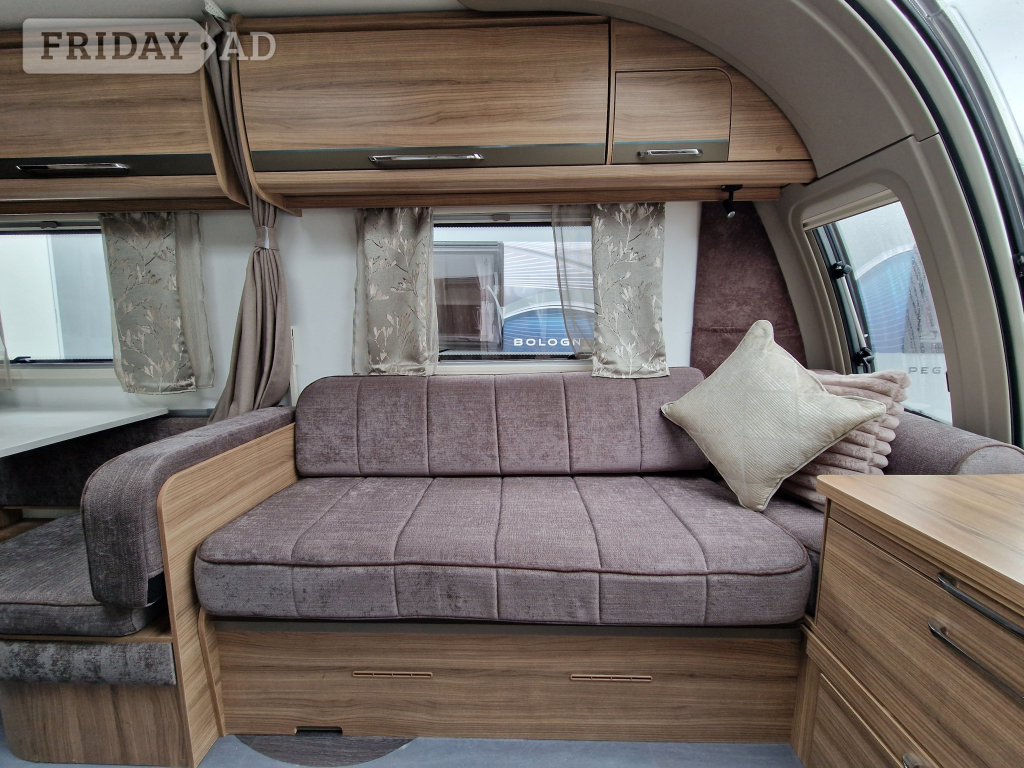 Bailey Unicorn Deluxe Madrid 2026 - Motorhomes & Caravans