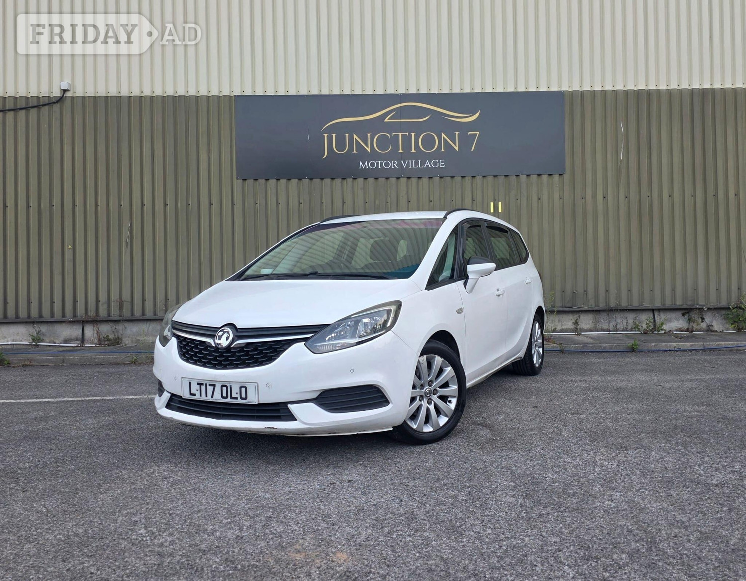 Vauxhall Zafira Tourer 2017 in Accrington