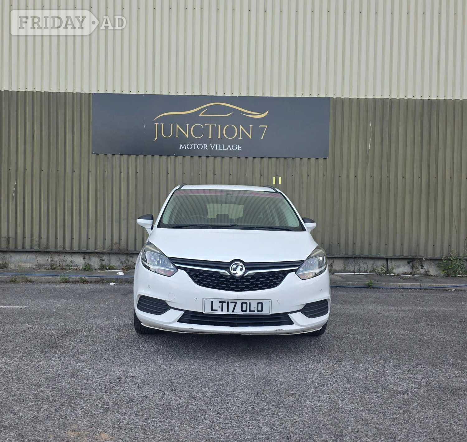 Vauxhall Zafira Tourer 2017 - Cars in Accrington