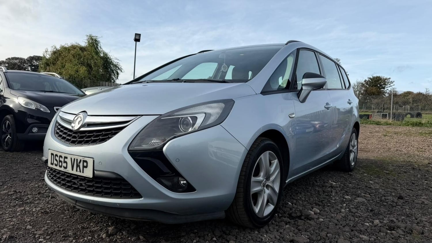 [ berth ]Vauxhall Zafira Tourer
