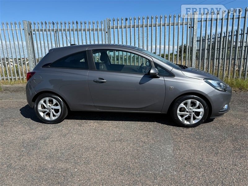 [ berth ]Vauxhall Corsa