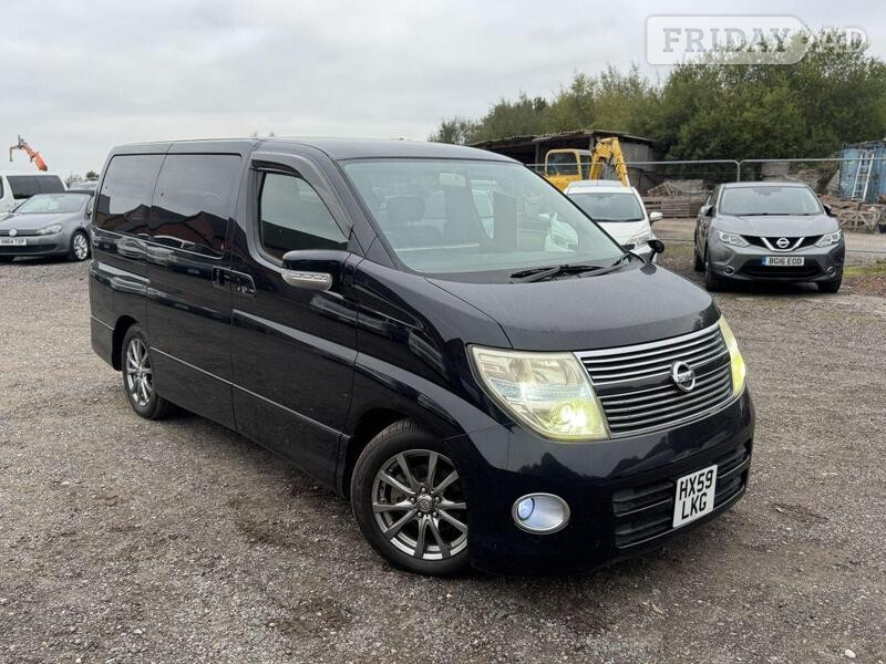 Nissan Elgrand 2010 in Southampton