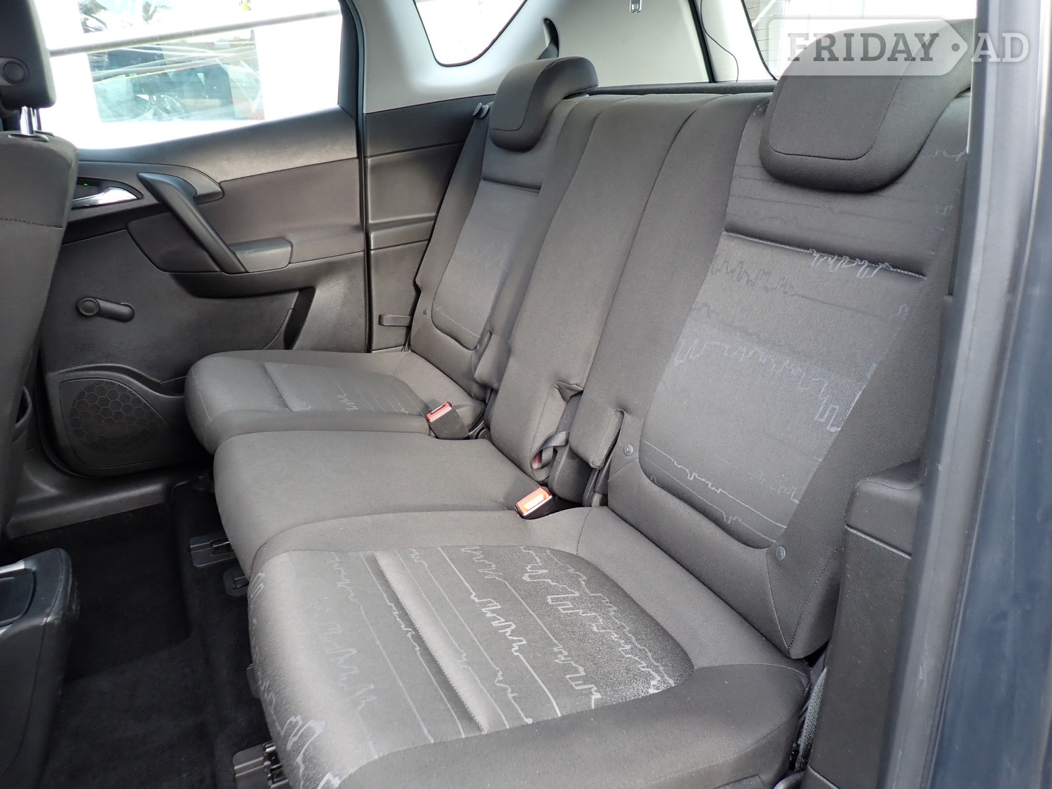 Vauxhall Meriva 2016 - Cars in Tonbridge