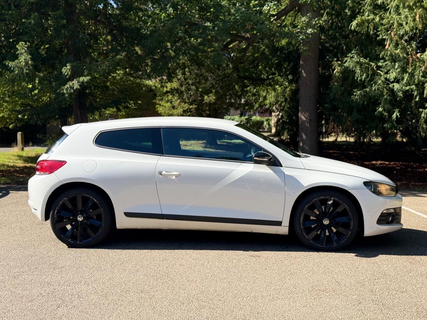 Volkswagen Scirocco 2010 - Cars