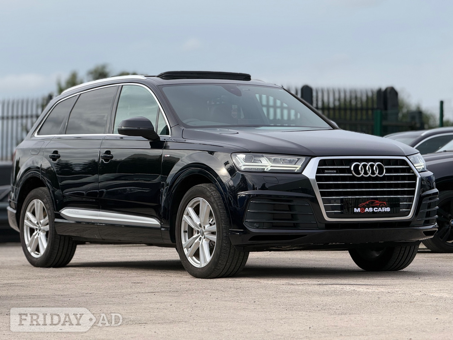 Audi Q7 2015 - Cars in Blackburn