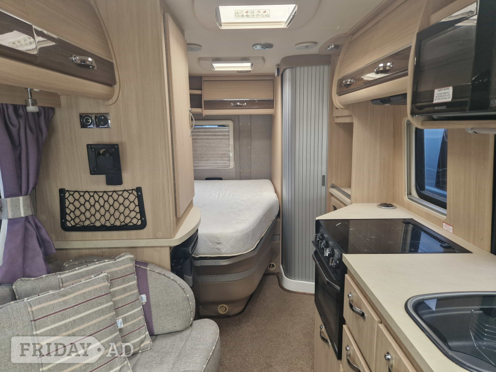 [2 berth ]Auto-Sleepers Kingham