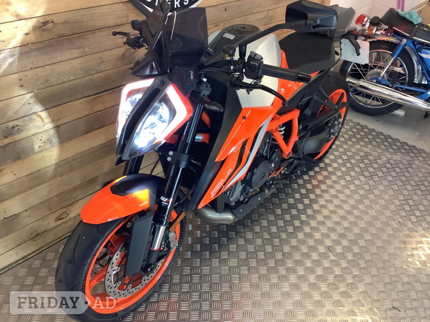 [ berth ]KTM 1290 Super Duke