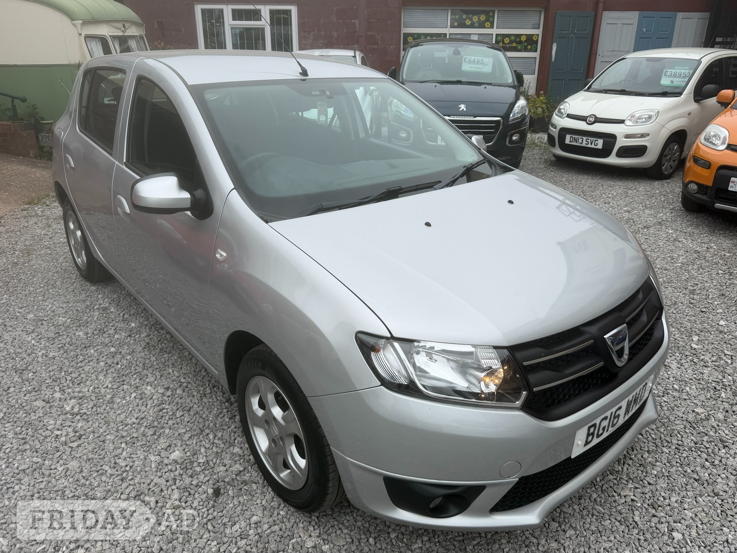 [ berth ]Dacia Sandero