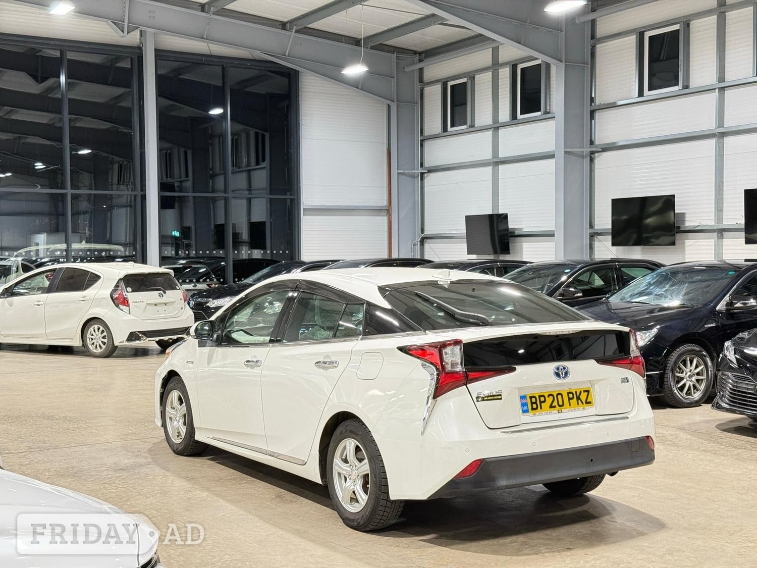Toyota Prius 2020 - Cars
