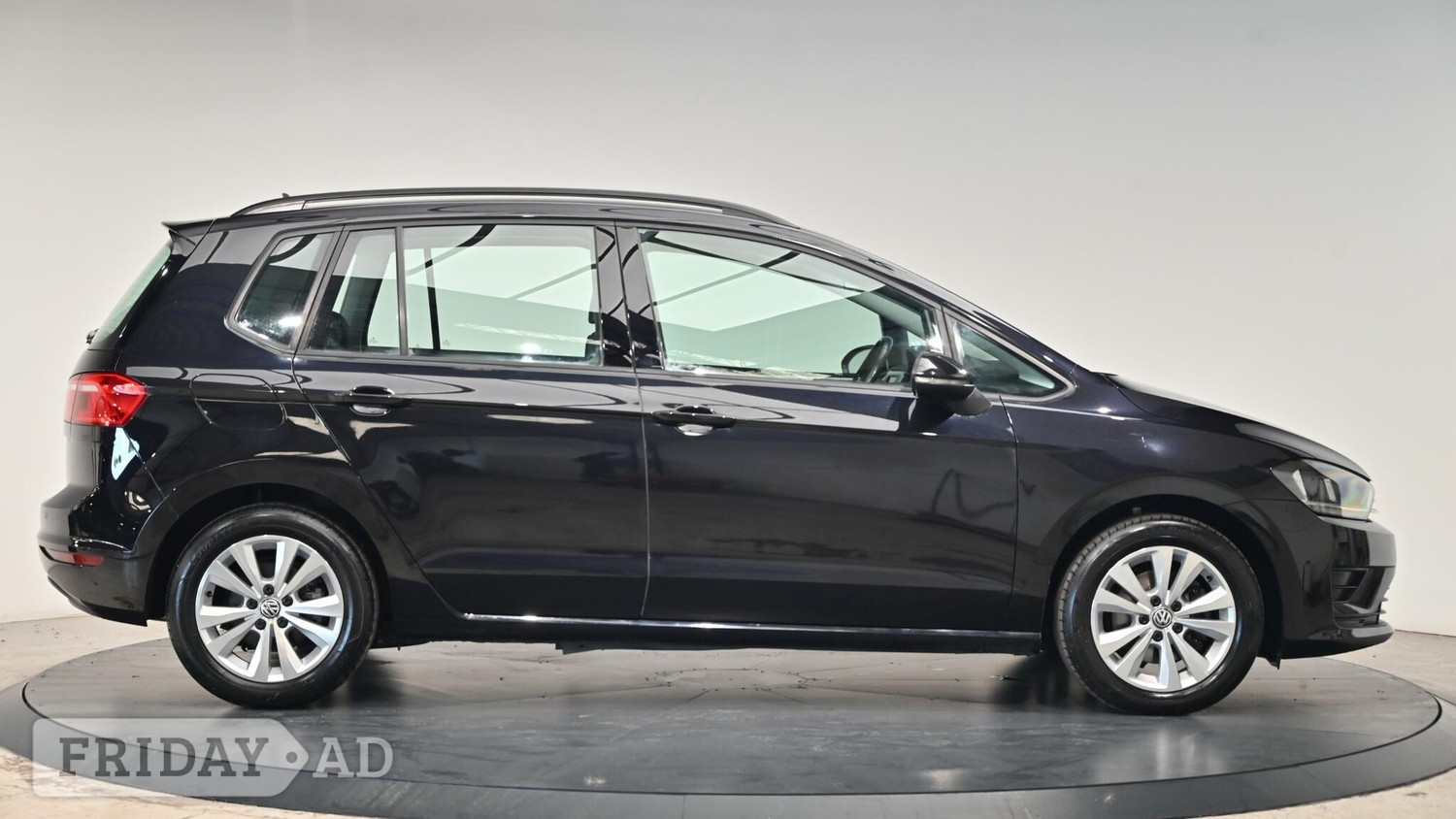 Volkswagen Golf SV 2016 - Cars in Cullompton