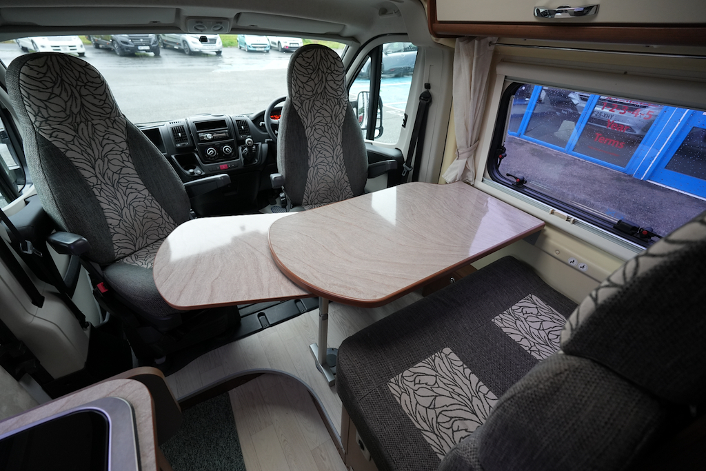 Auto-Trail Tribute T-670 2014 for sale - Motorhomes & Caravans in Haywards Heath