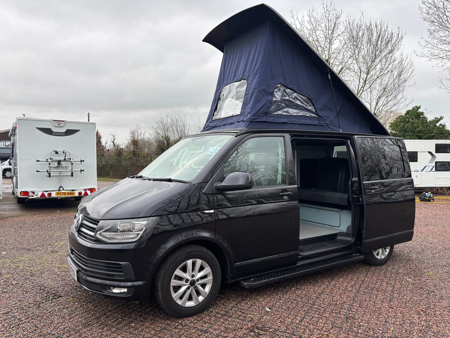 [ berth ]Volkswagen Transporter T28