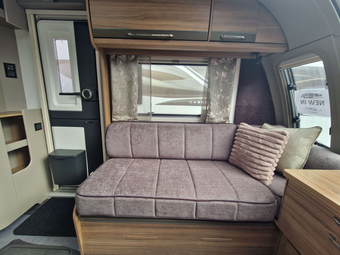 Bailey Unicorn Deluxe Cadiz 2026
