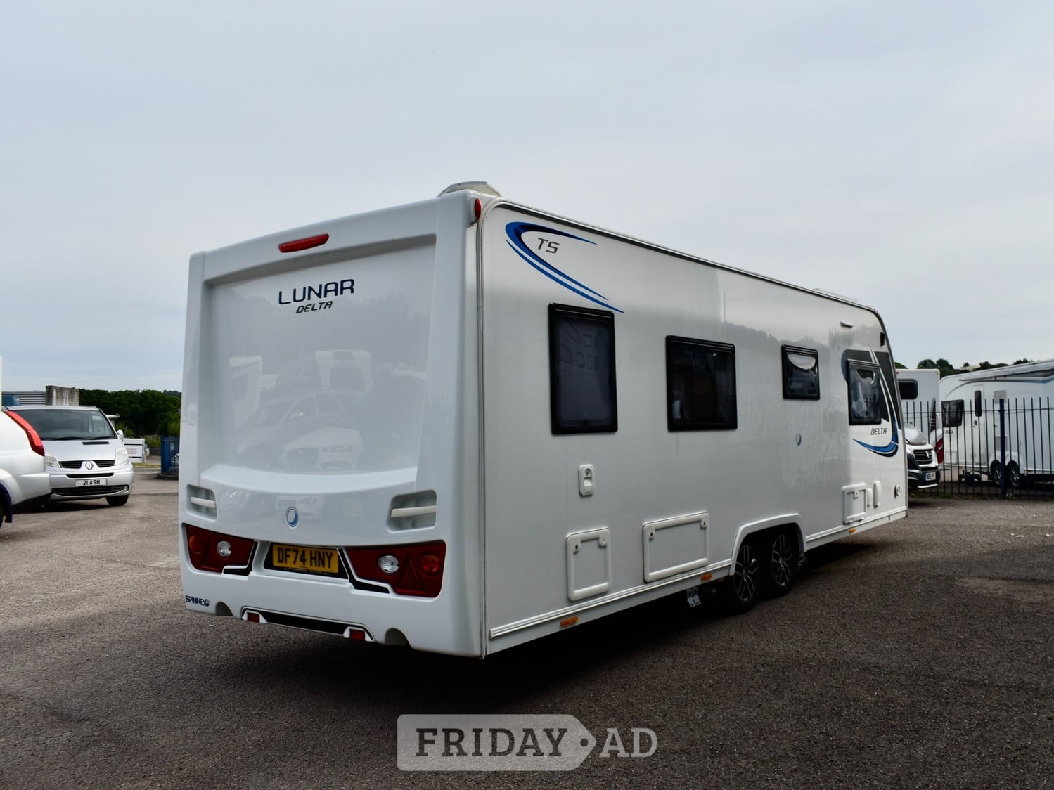 Lunar Delta 2018 - Motorhomes & Caravans