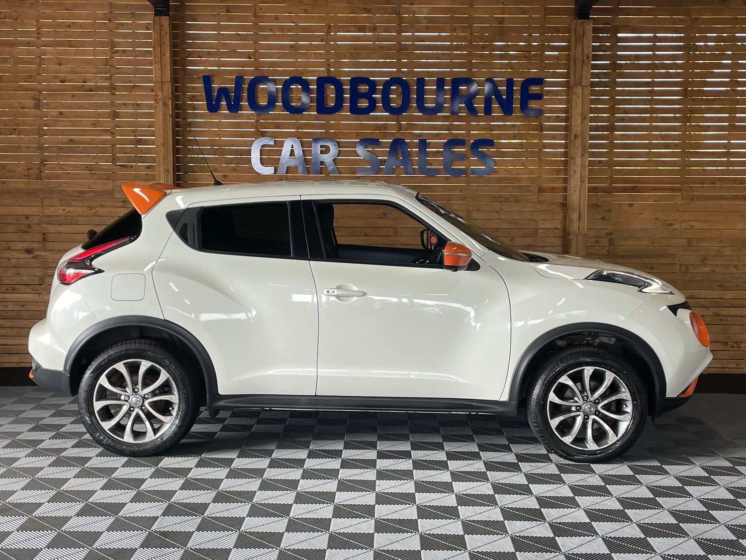 Nissan Juke 2018 - Cars