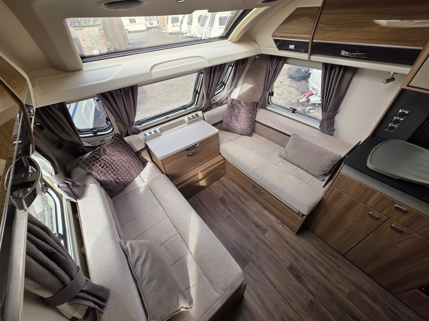 Swift Elegance 2020 - Motorhomes & Caravans