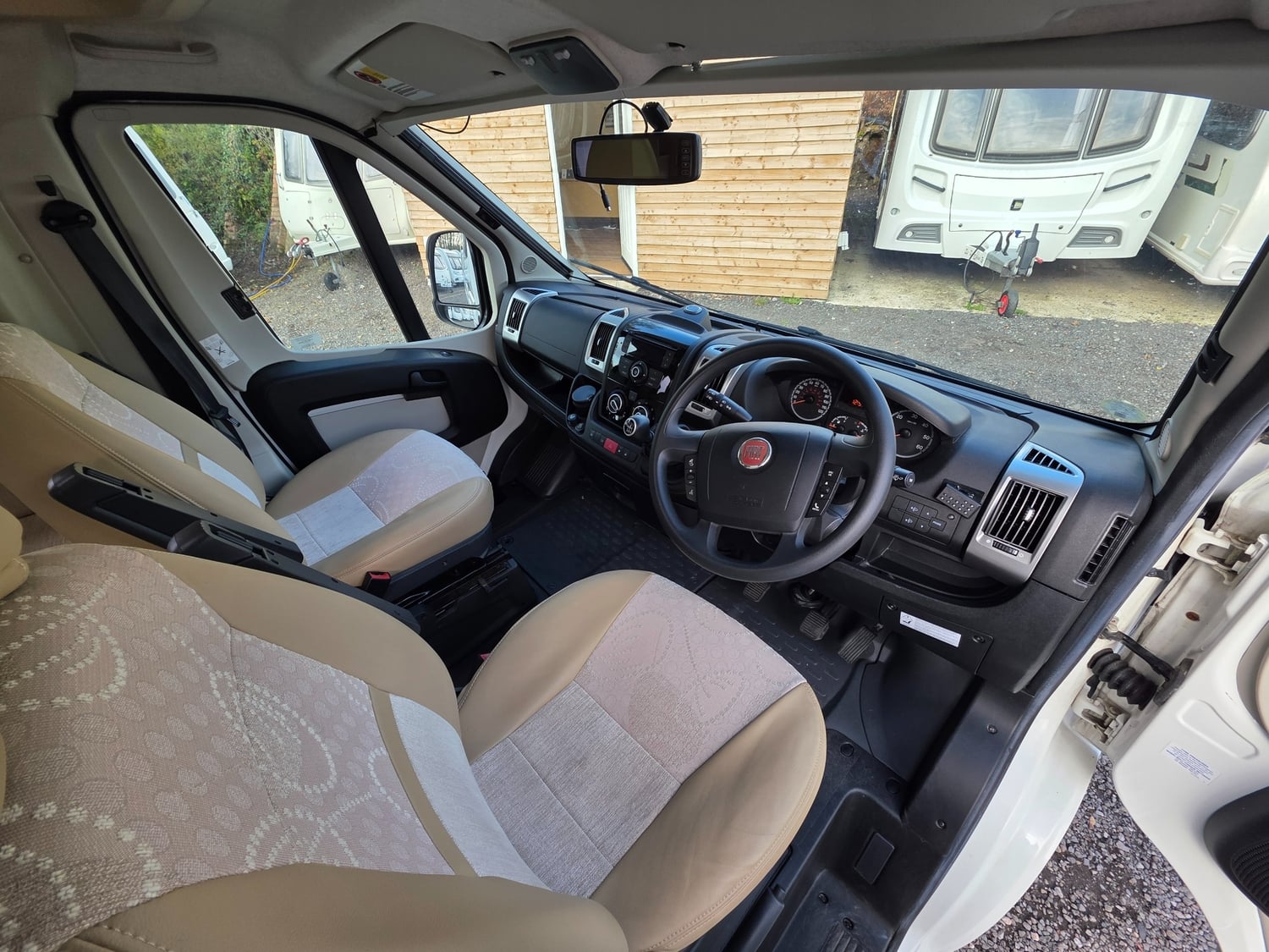 Bessacarr E410 2014 - Motorhomes & Caravans