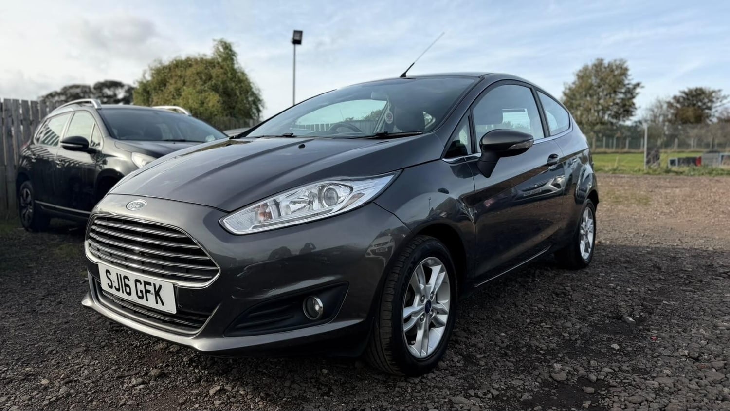 [ berth ]Ford Fiesta