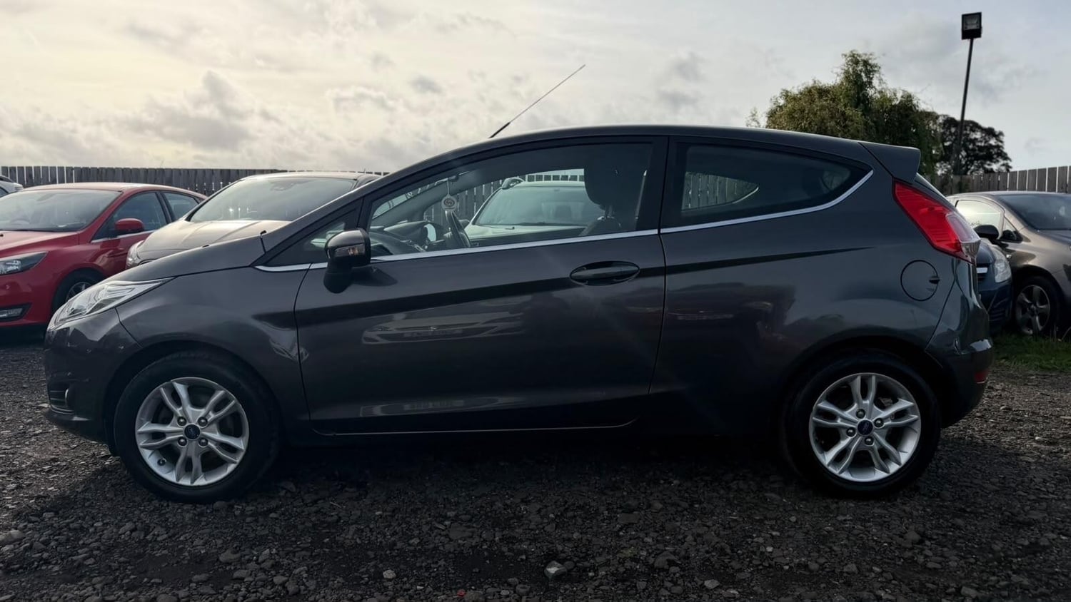 Ford Fiesta 2016 - Cars in Dalkeith