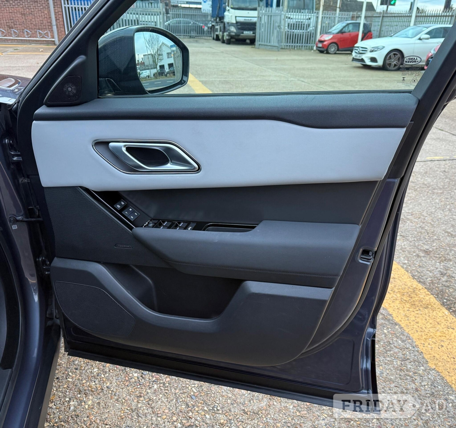 Land Rover Range Rover Velar 2023 - Cars in Havering