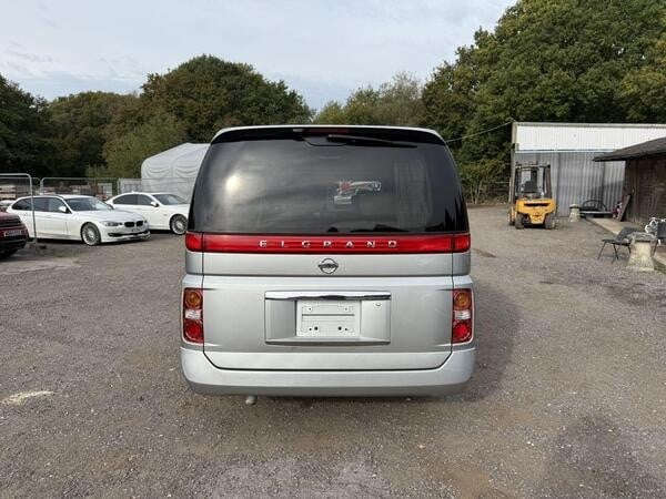 Nissan Elgrand 2007 - Cars