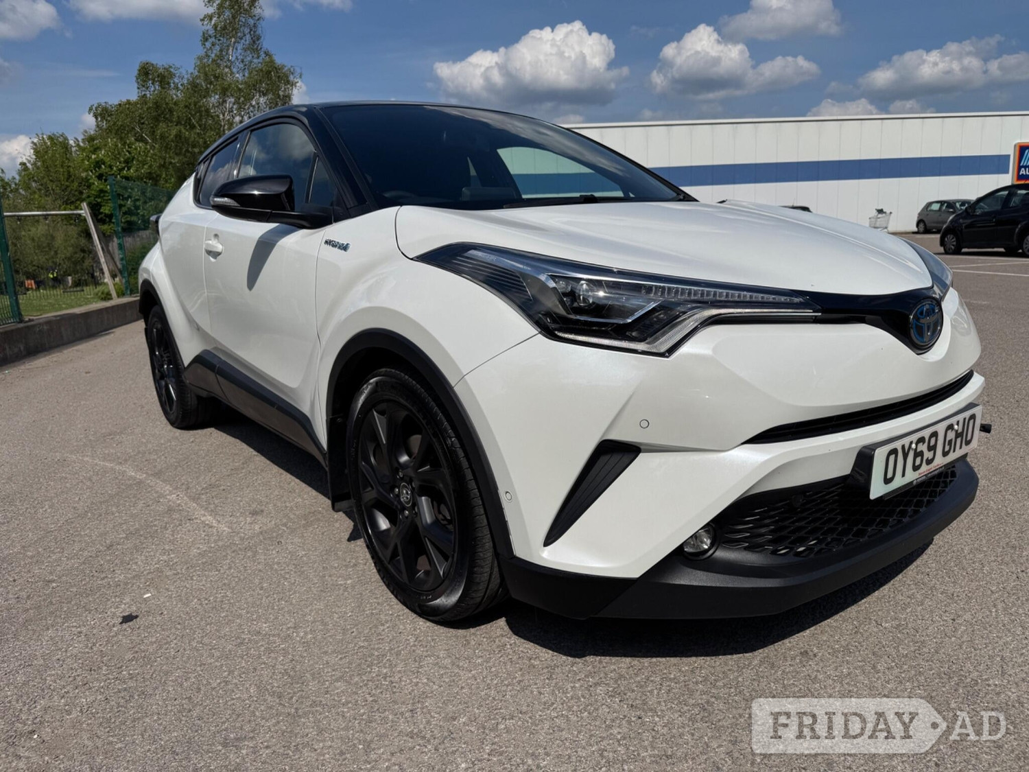 Toyota C-HR 2019 - Cars