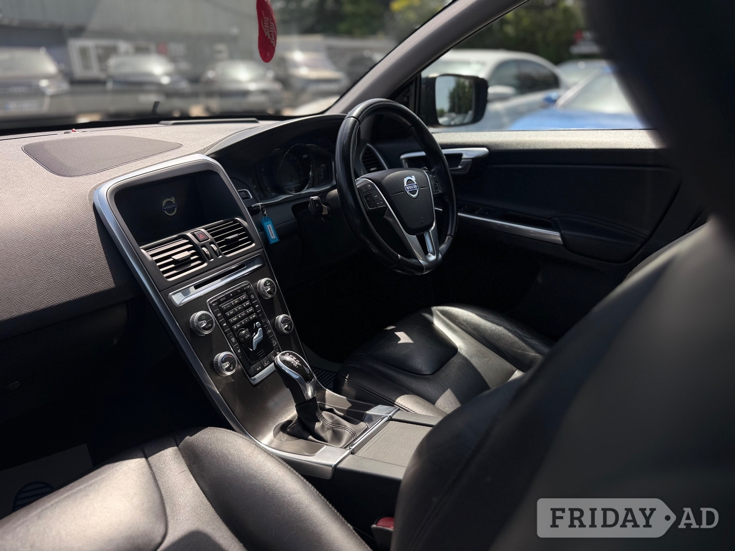 Volvo XC60 2015 - Cars in Blackburn