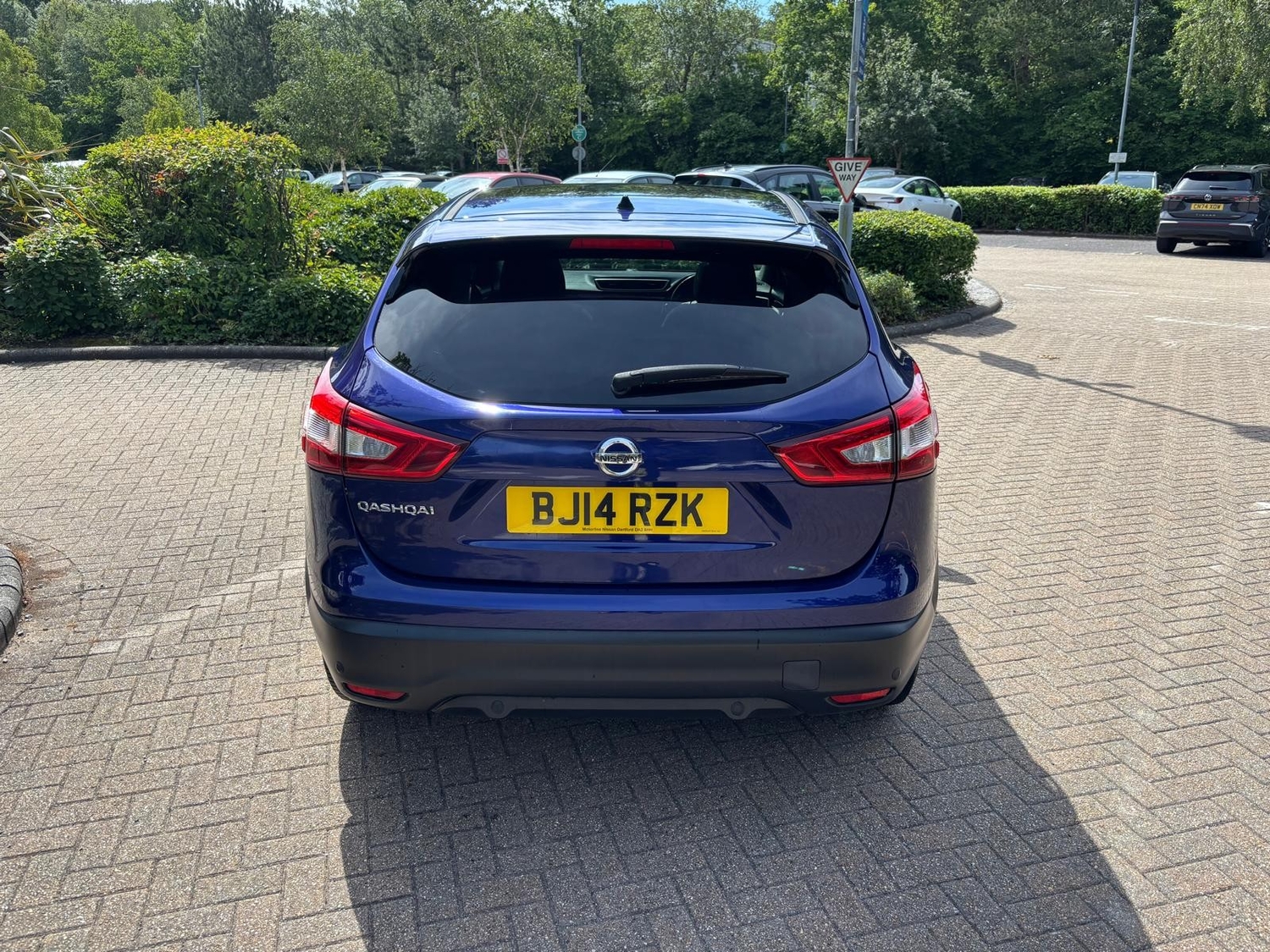 Nissan Qashqai 2014 - Cars