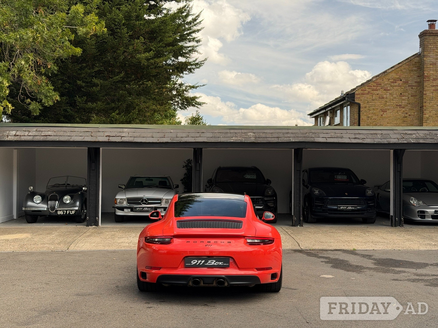 Porsche 911 2018 - Cars in Bromley