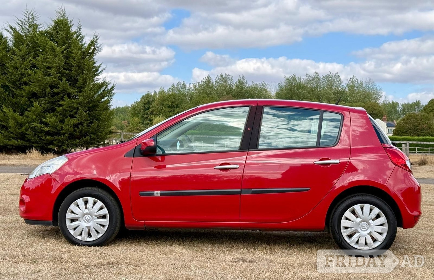 [ berth ]Renault Clio