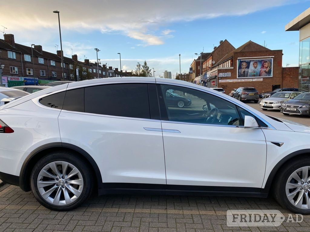 Tesla Model X St. Albans