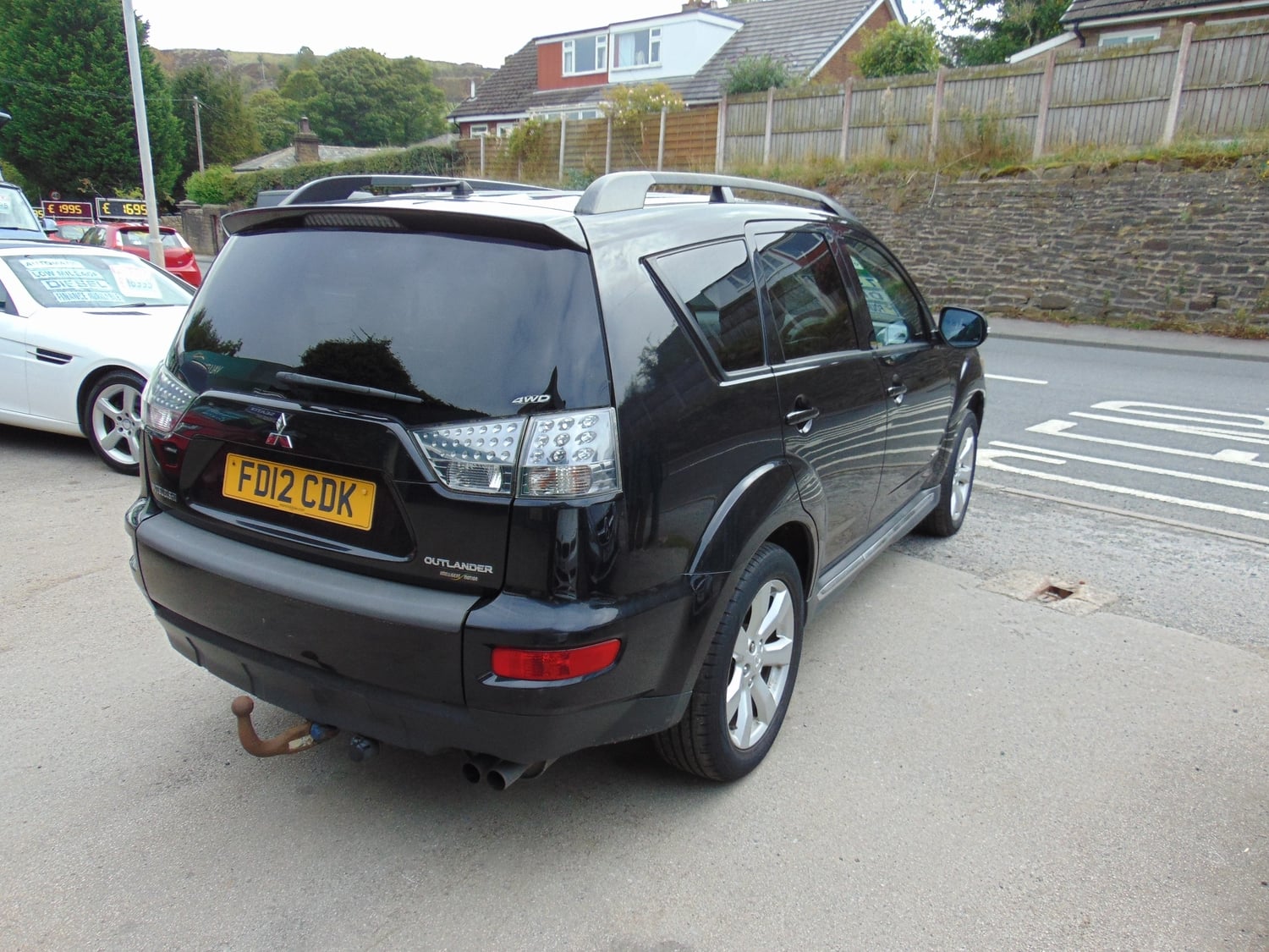 Mitsubishi Outlander 2012 - Cars in Keighley