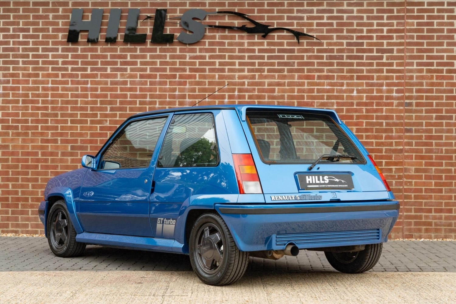 [ berth ]Renault 5