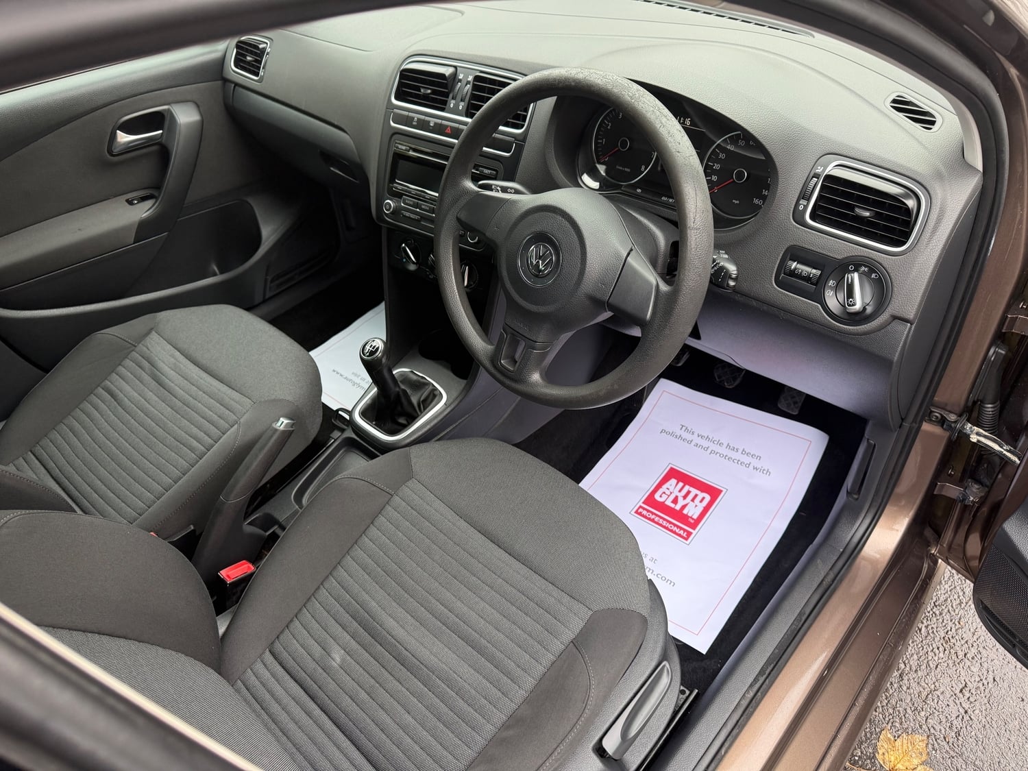 Volkswagen Polo 2012 - Cars