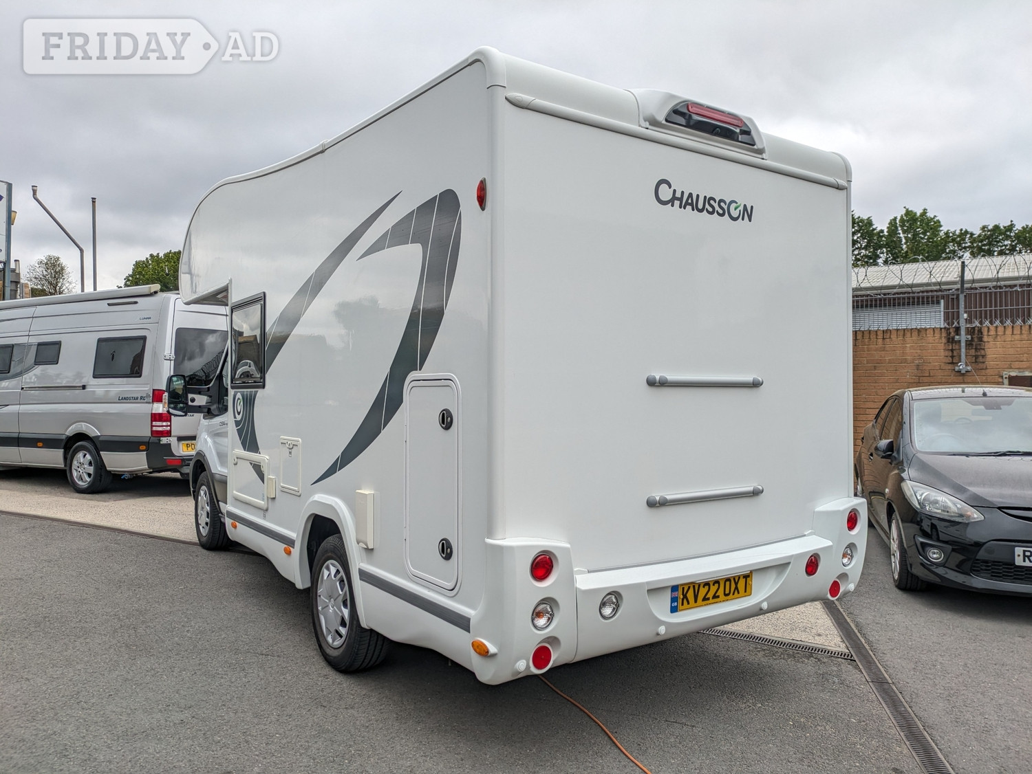 Chausson First Line C514 2022 - Motorhomes & Caravans