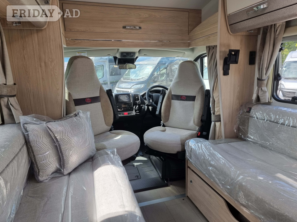 [4 berth ]Elddis Autoquest 194