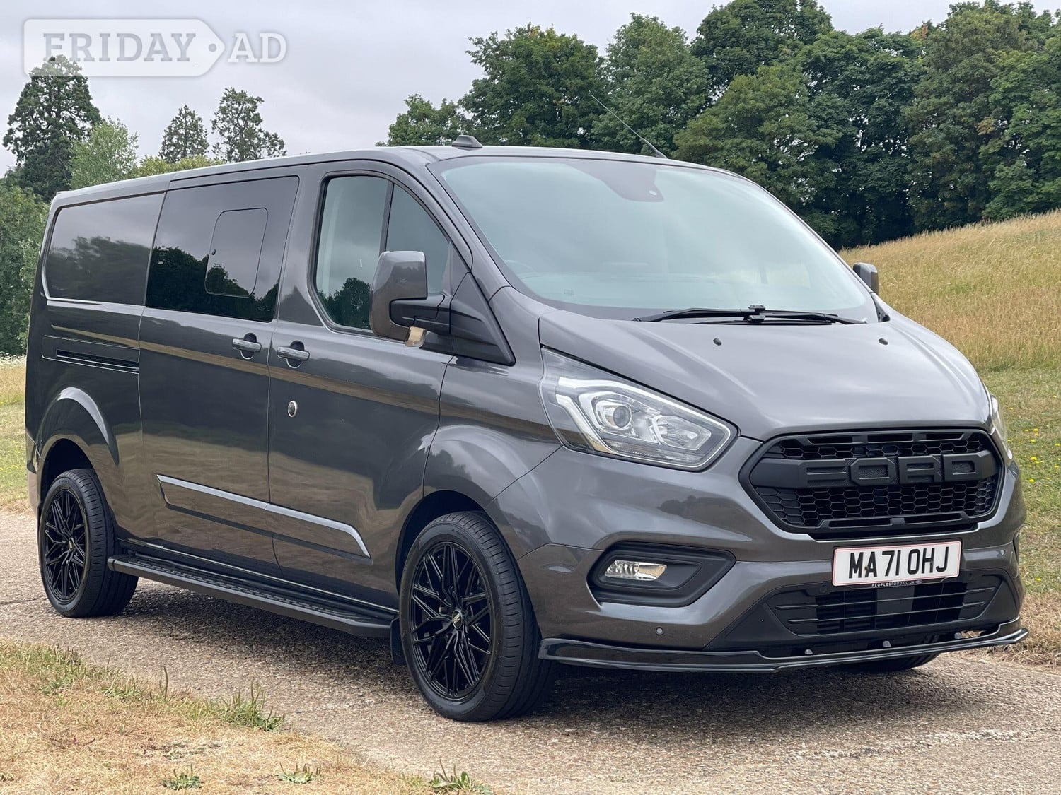 [ berth ]Ford Transit Custom