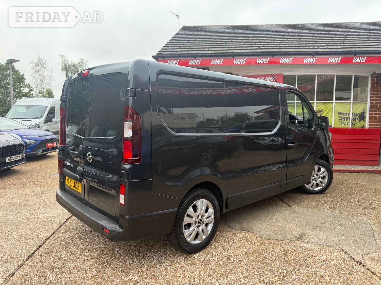 [ berth ]Nissan Primastar