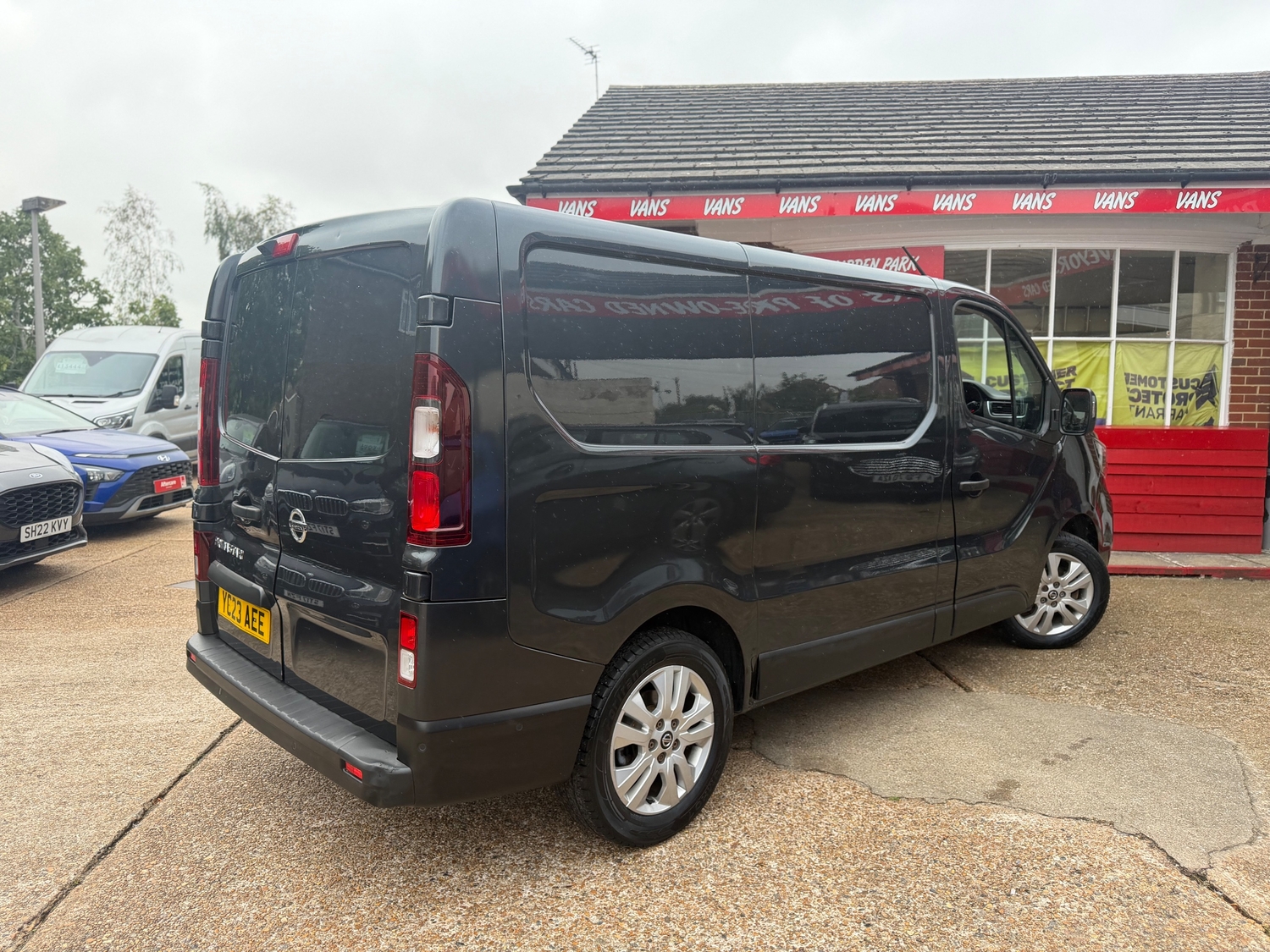 [ berth ]Nissan Primastar
