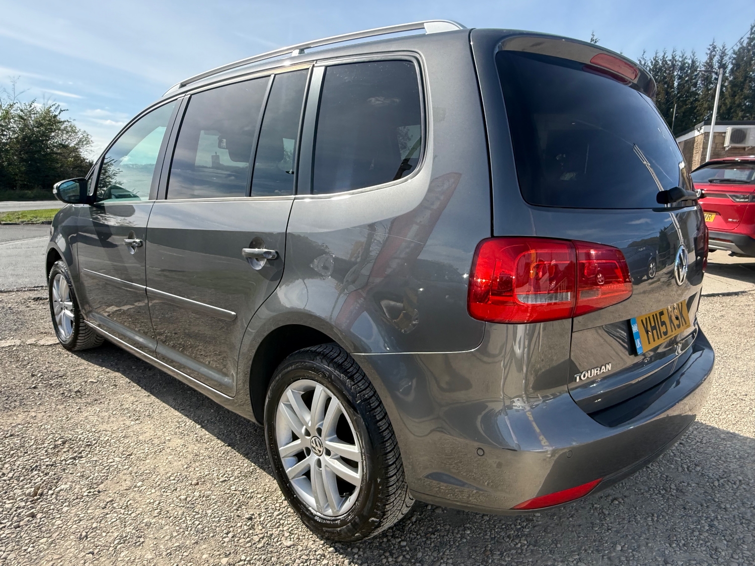 Volkswagen Touran 2015 - Cars