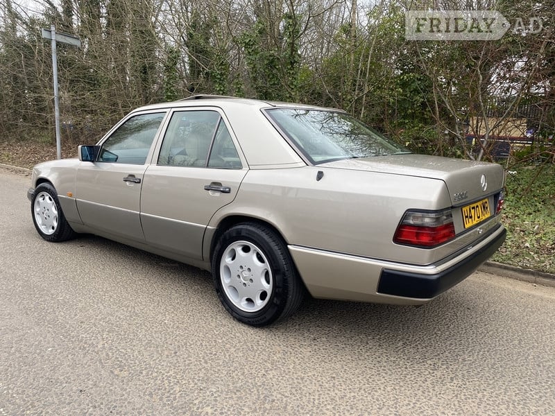 Mercedes-Benz E Class 1990 - Cars in Southall
