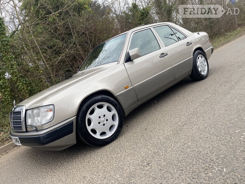 [ berth ]Mercedes-Benz E Class