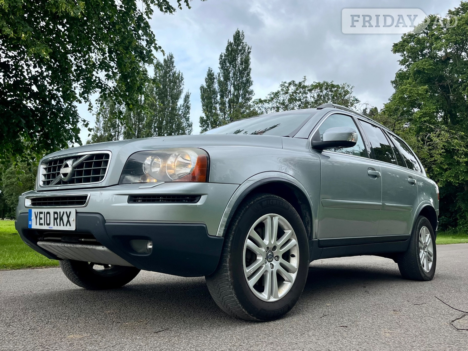 Volvo XC90 2010 - Cars