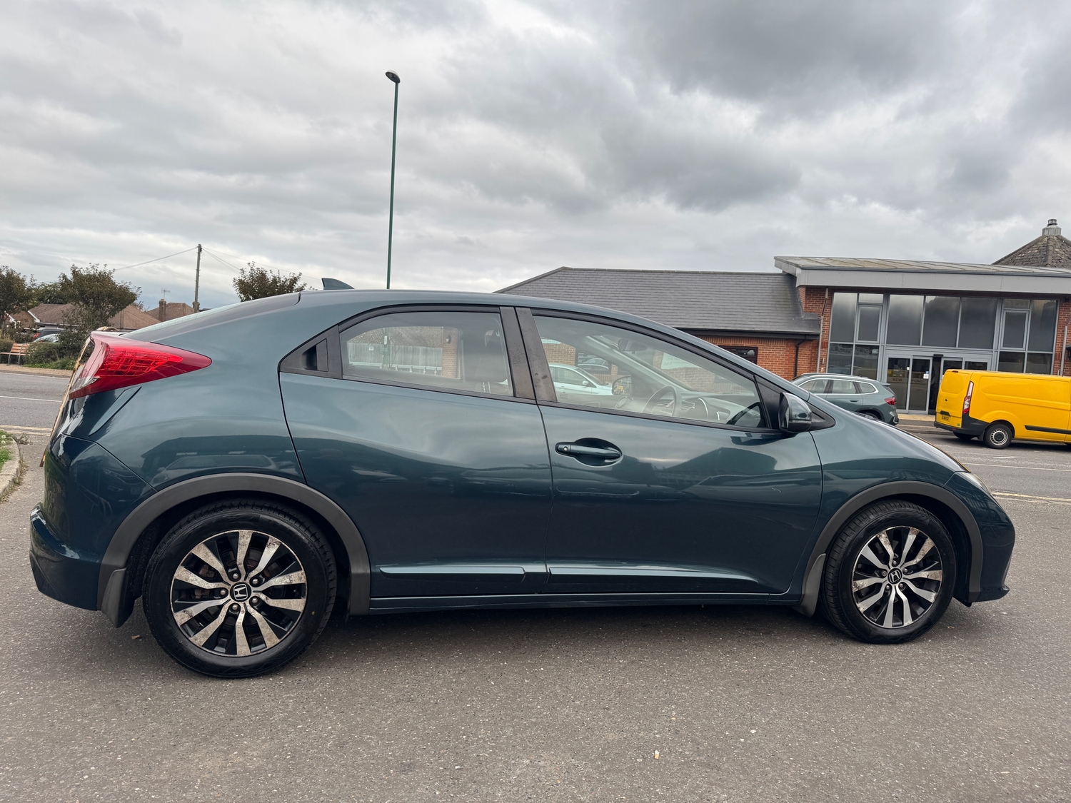 Honda Civic 2013 - Cars