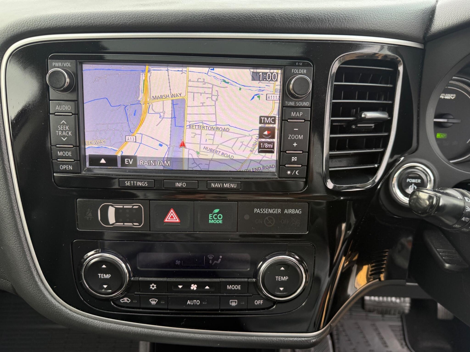 Mitsubishi Outlander 2015 - Cars