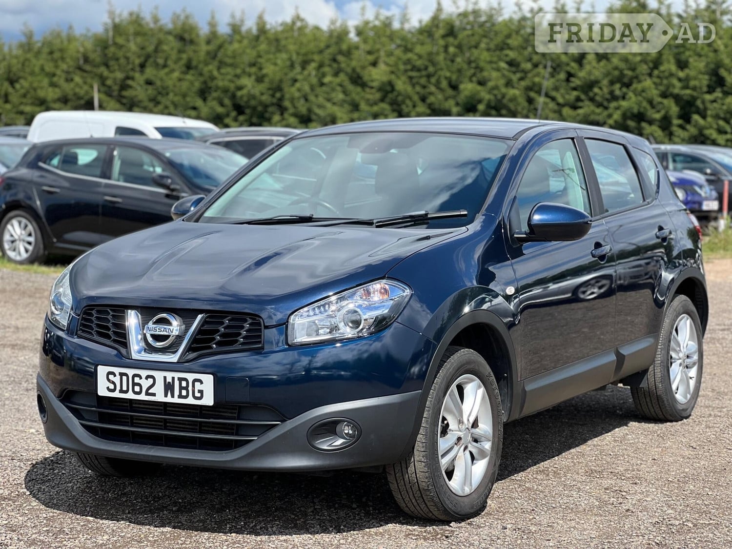 Nissan Qashqai 2012 - Cars