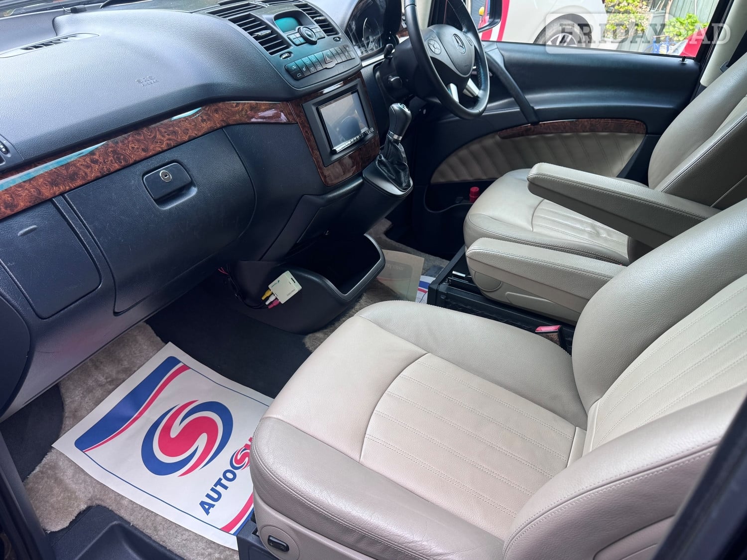 Mercedes-Benz Viano Mayfield
