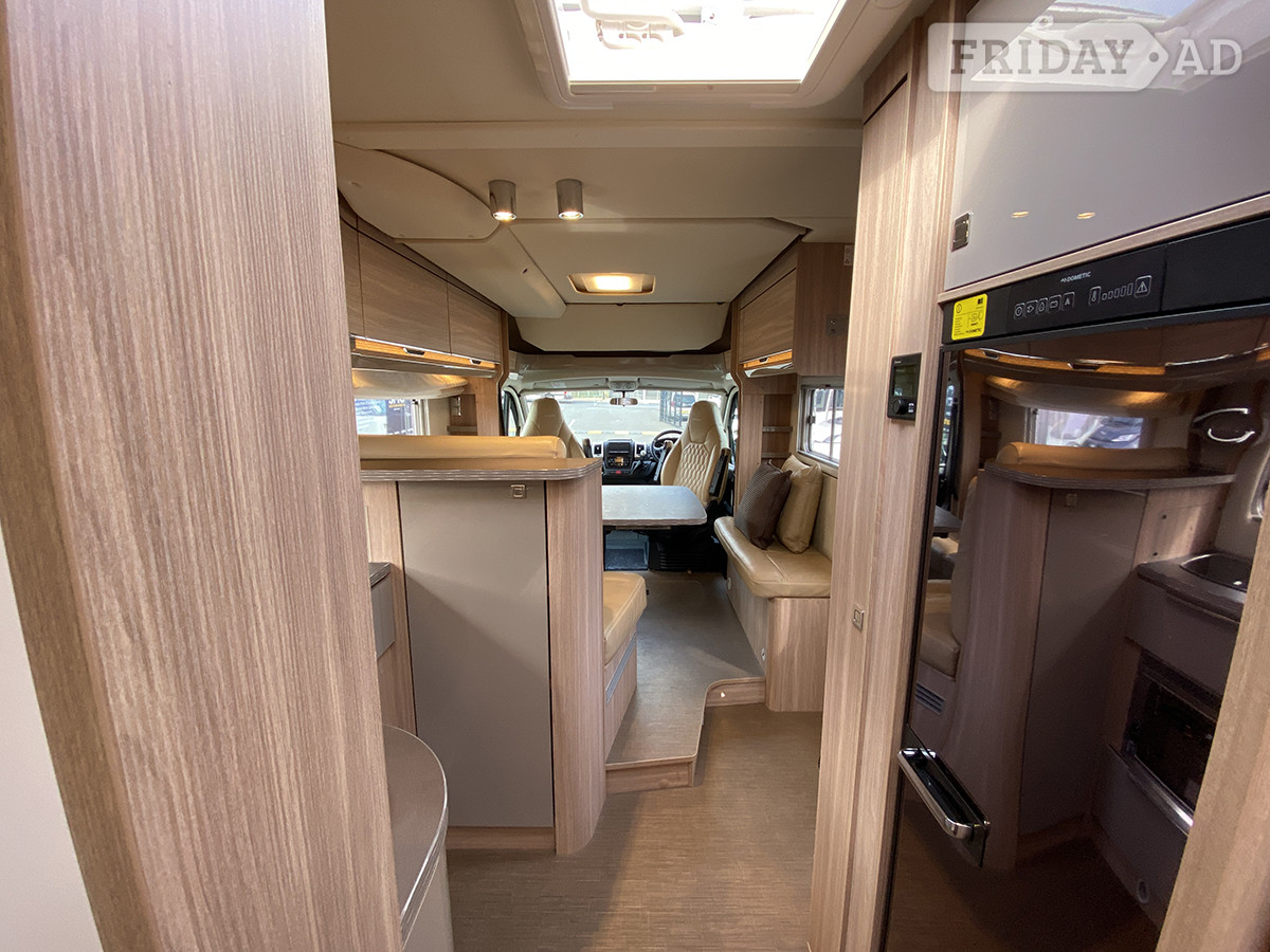[2 berth ]Burstner Ixeo TL 680G